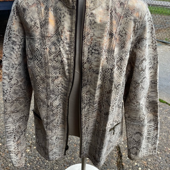 New Chico's Genuine Leather Queen of the Jungle Reversible Jacket - Picture 3 of 8